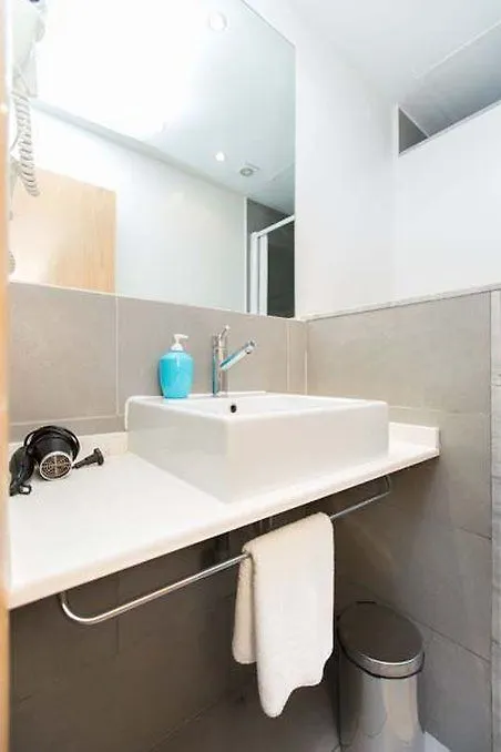 *** Otel Ainb Gothic Studio Barselona İspanya
